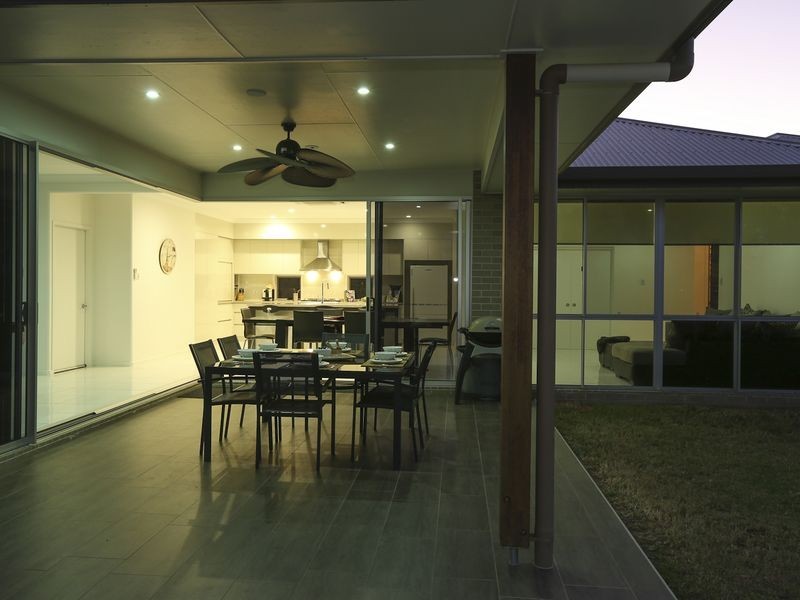 4 Tree Tops Close, Glen Eden QLD 4680