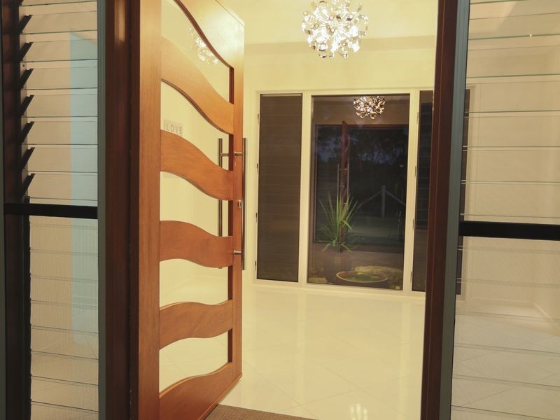 4 Tree Tops Close, Glen Eden QLD 4680