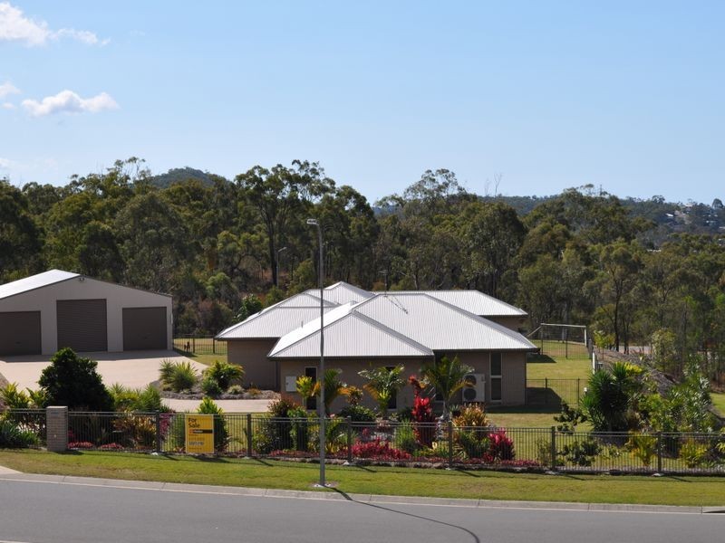 4 Tree Tops Close, Glen Eden QLD 4680