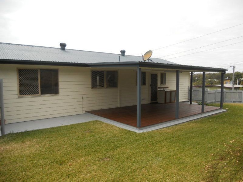 8 WATTLE STREET, Gladstone QLD 4680