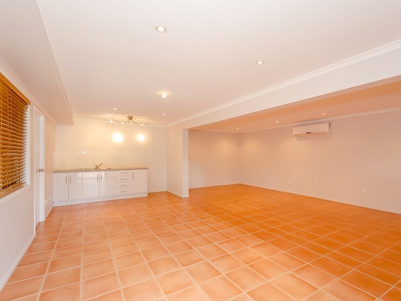 72 Penda Avenue, New Auckland QLD 4680