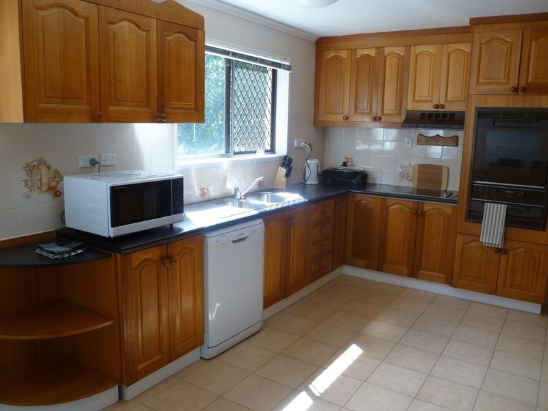 52 Beak Street, New Auckland QLD 4680