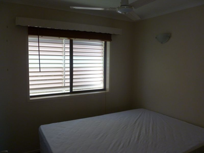 52 Beak Street, New Auckland QLD 4680