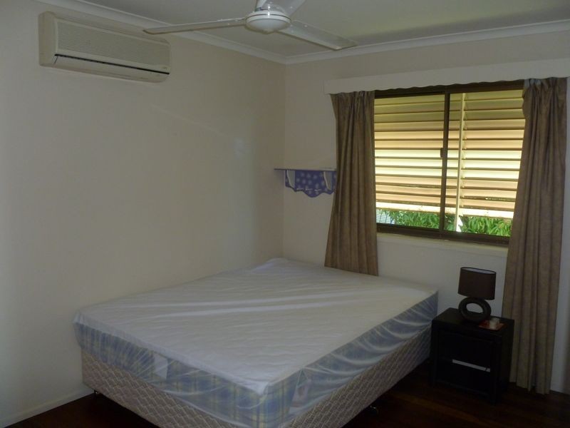 52 Beak Street, New Auckland QLD 4680