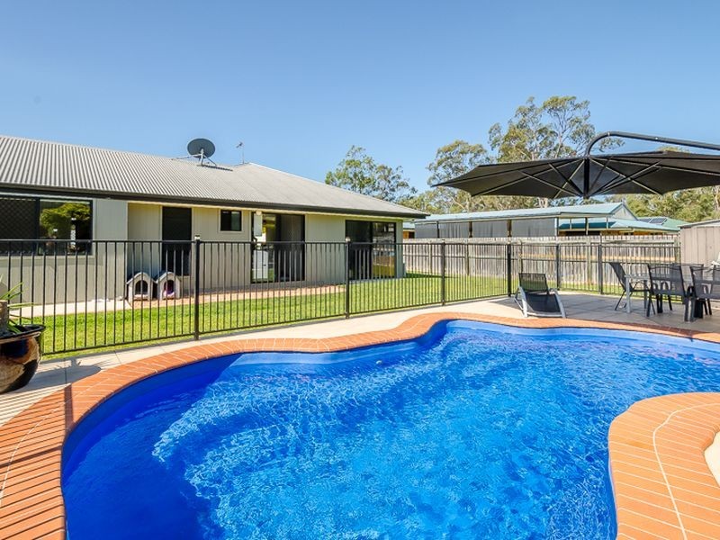4 James Court, Telina QLD 4680
