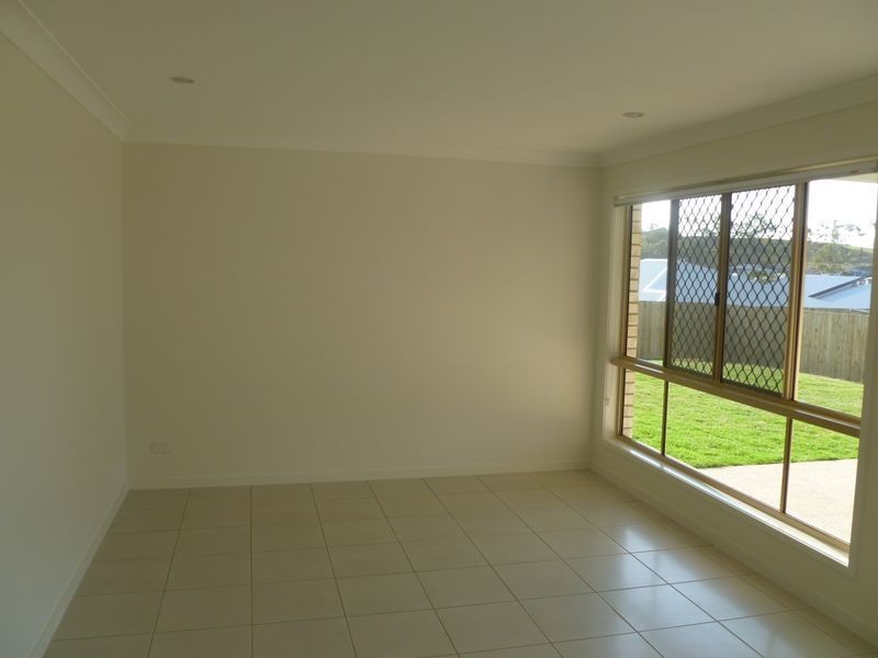 26 BOTTLEBRUSH DRIVE, Kirkwood QLD 4680