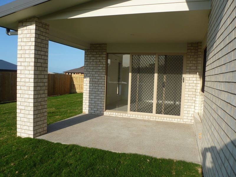 26 BOTTLEBRUSH DRIVE, Kirkwood QLD 4680