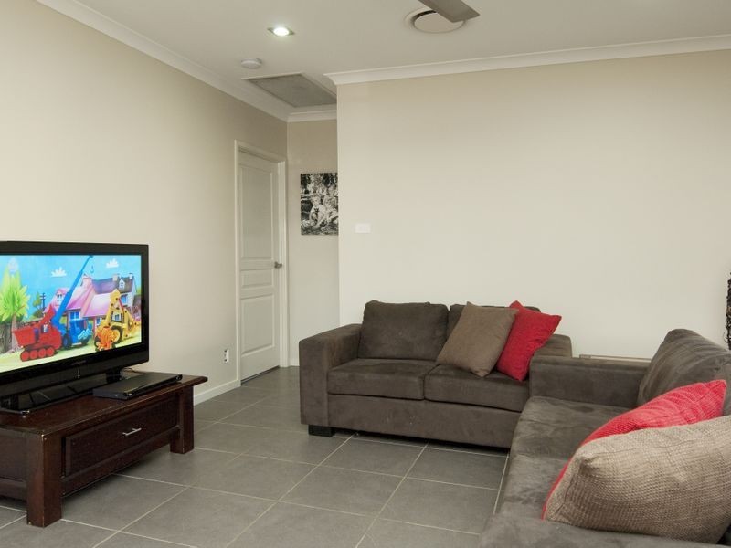 5 Redgum Drive, Kirkwood QLD 4680