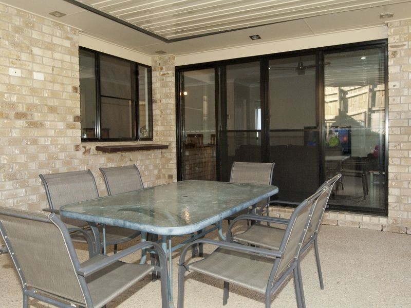 5 Redgum Drive, Kirkwood QLD 4680
