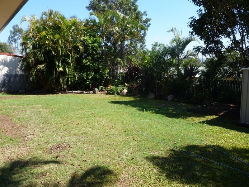 18 Rosslyn Close, Clinton QLD 4680