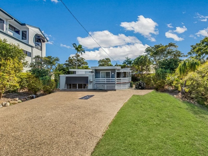 11 River Drive, Boyne Island QLD 4680
