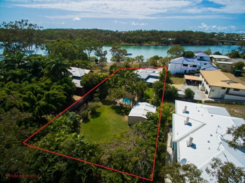 11 River Drive, Boyne Island QLD 4680