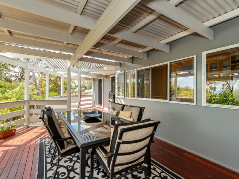 11 River Drive, Boyne Island QLD 4680