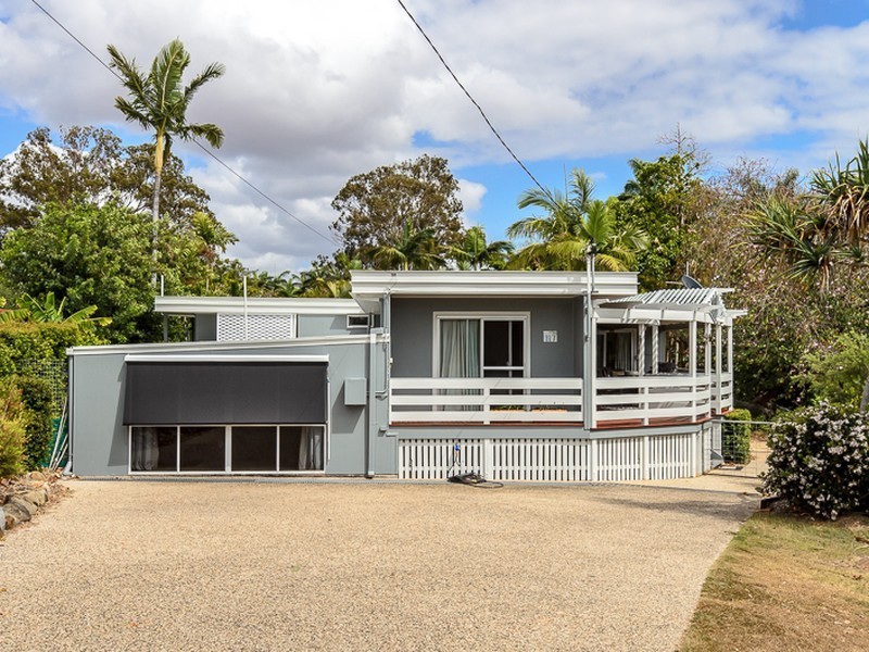 11 River Drive, Boyne Island QLD 4680