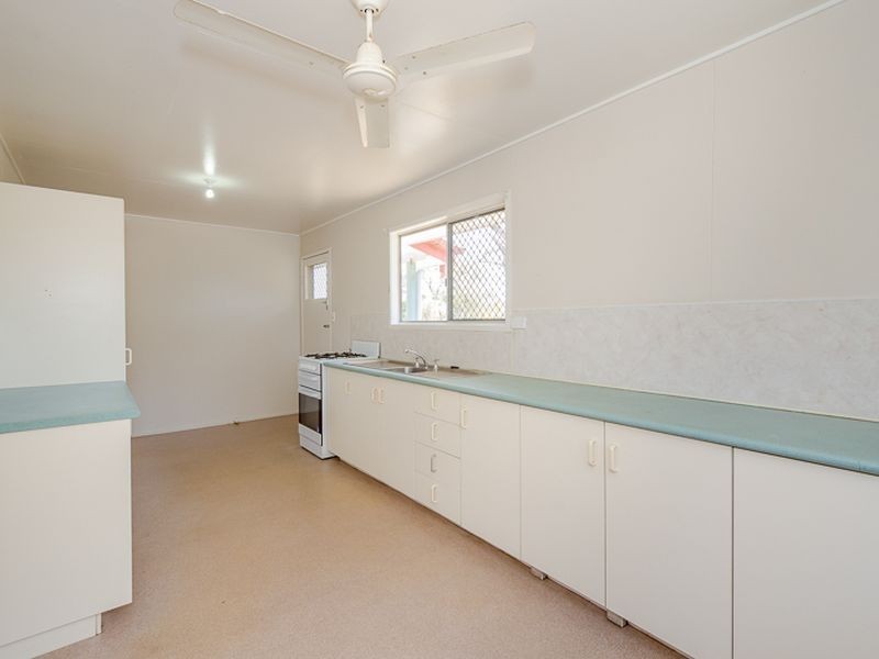 19 Pike Crescent, Toolooa QLD 4680