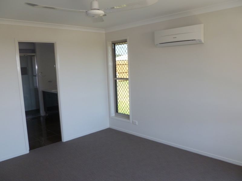 42 Liriope Drive, Kirkwood QLD 4680