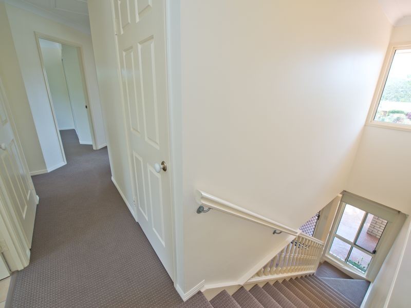 6 Tollana Close, New Auckland QLD 4680