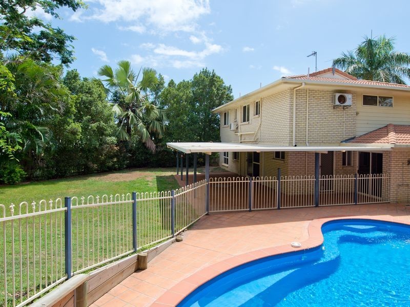 6 Tollana Close, New Auckland QLD 4680