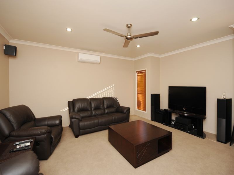 12 CLAREDON STREET, Gladstone QLD 4680