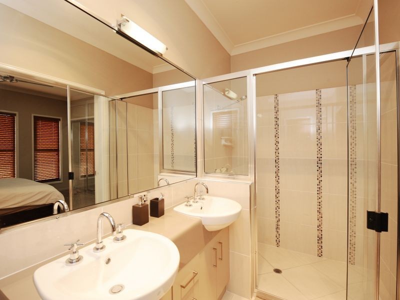 12 CLAREDON STREET, Gladstone QLD 4680