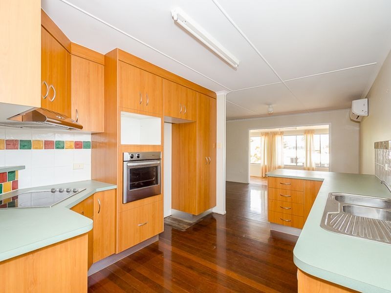 16 Hetherington Street, West Gladstone QLD 4680