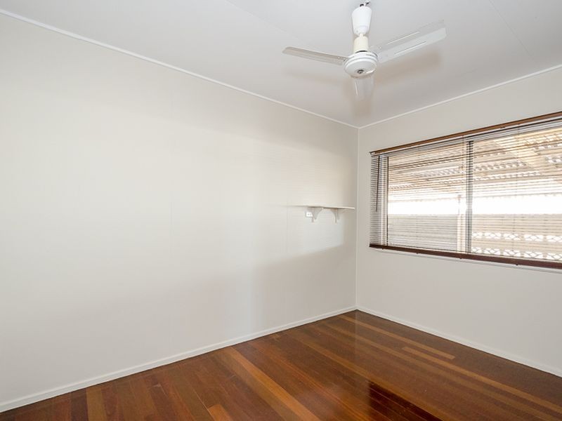 16 Hetherington Street, West Gladstone QLD 4680