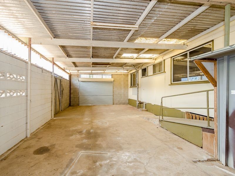 16 Hetherington Street, West Gladstone QLD 4680