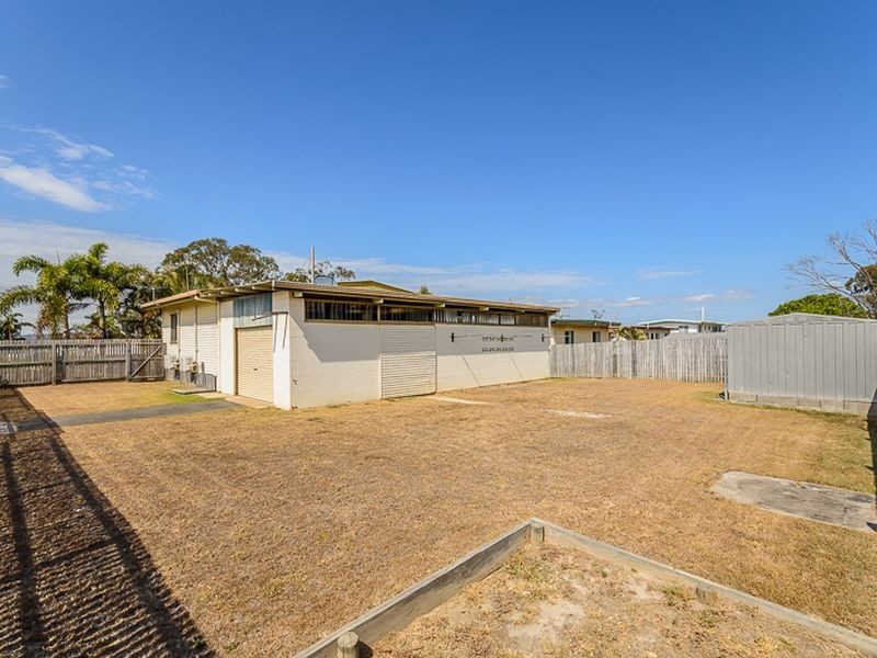 16 Hetherington Street, West Gladstone QLD 4680