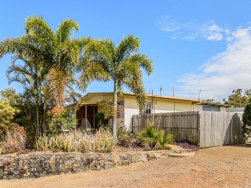 16 Hetherington Street, West Gladstone QLD 4680