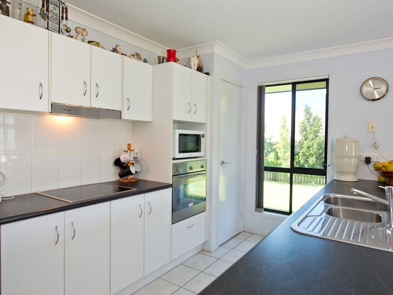 7 Leichhardt Court, Glen Eden QLD 4680
