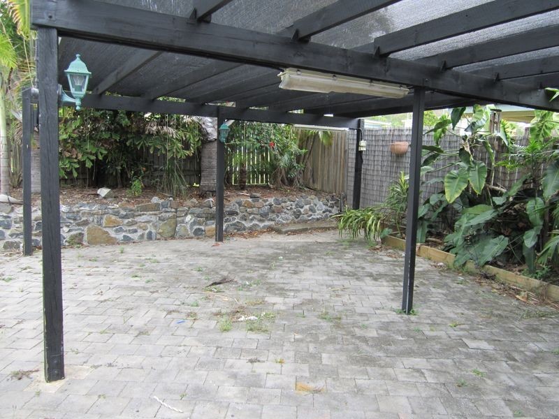 19 SMITH STREET, Gladstone QLD 4680