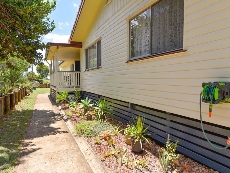 12 Boyne Crescent, West Gladstone QLD 4680