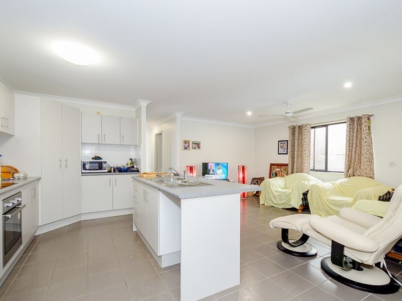 6 Walnut Street, New Auckland QLD 4680