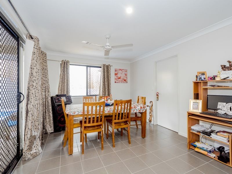 6 Walnut Street, New Auckland QLD 4680