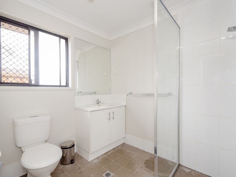 6 Walnut Street, New Auckland QLD 4680