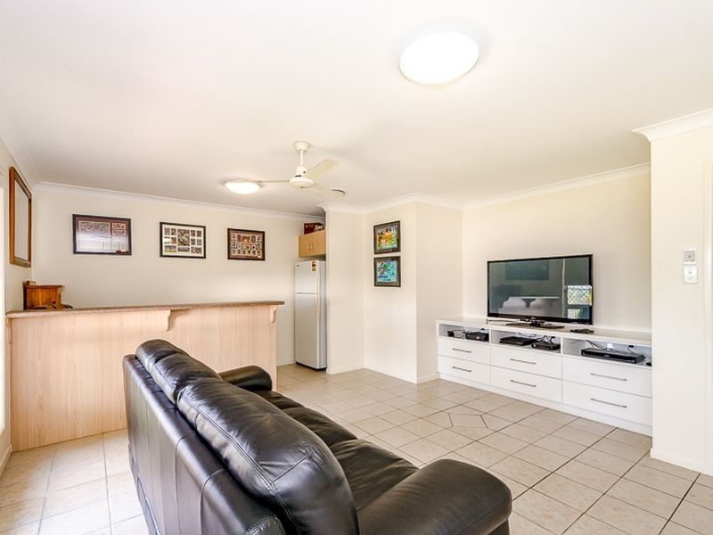 11 Buckingham Court, Telina QLD 4680
