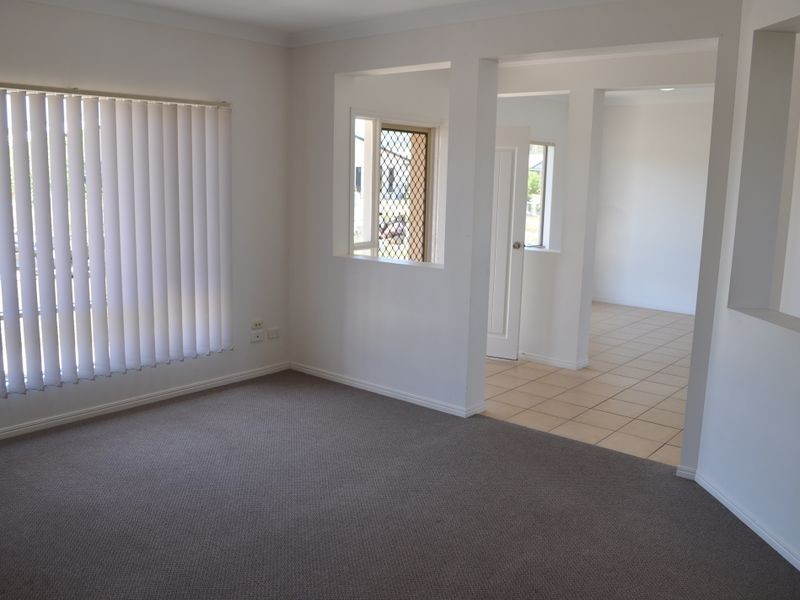 18 Viewpoint Way, New Auckland QLD 4680