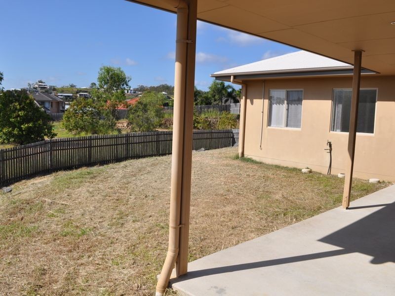 18 Viewpoint Way, New Auckland QLD 4680