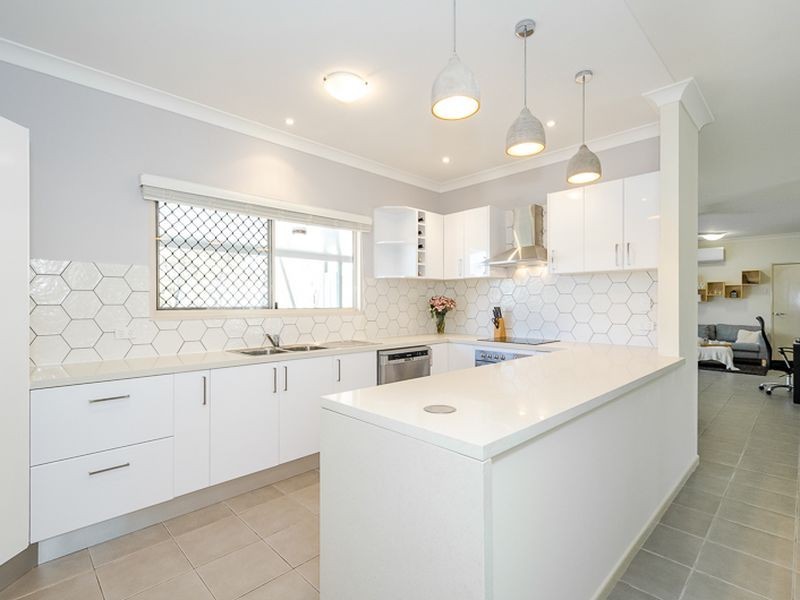 80 Sharyn Drive, New Auckland QLD 4680