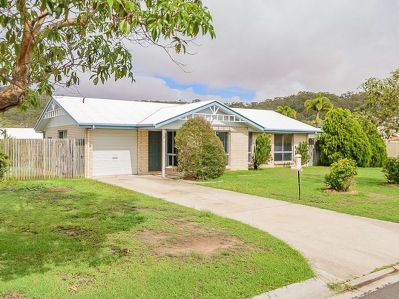21 Curtis avenue, Boyne Island QLD 4680