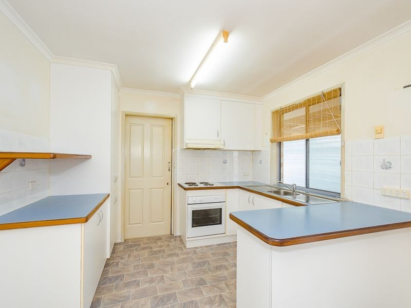 21 Curtis avenue, Boyne Island QLD 4680