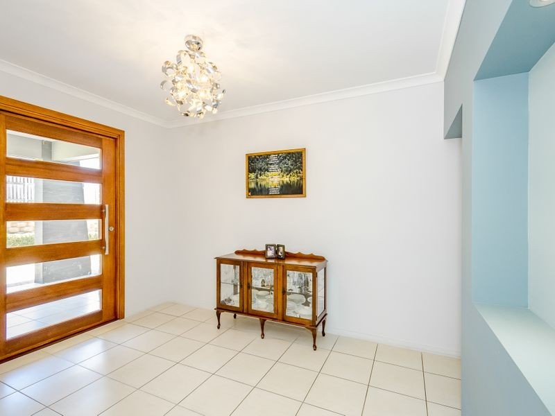 31 Dartmouth Close, Clinton QLD 4680