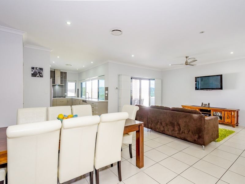 31 Dartmouth Close, Clinton QLD 4680