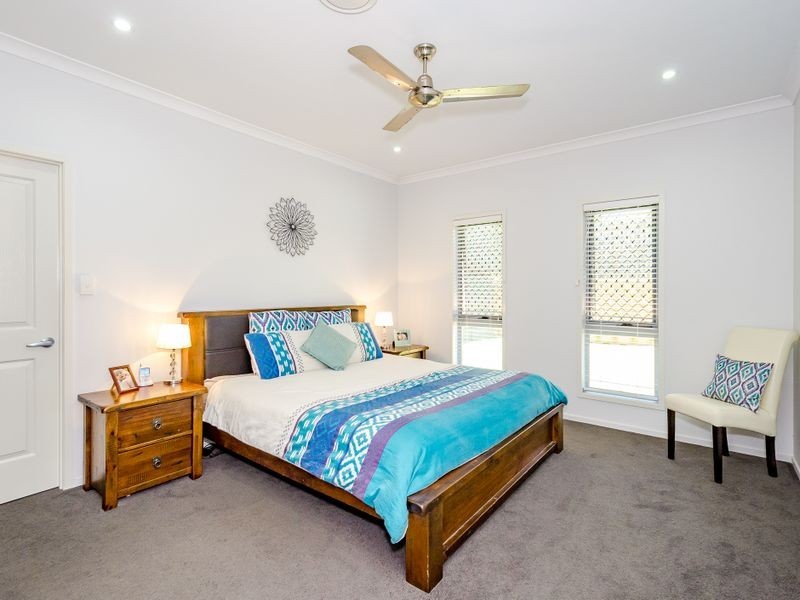 31 Dartmouth Close, Clinton QLD 4680