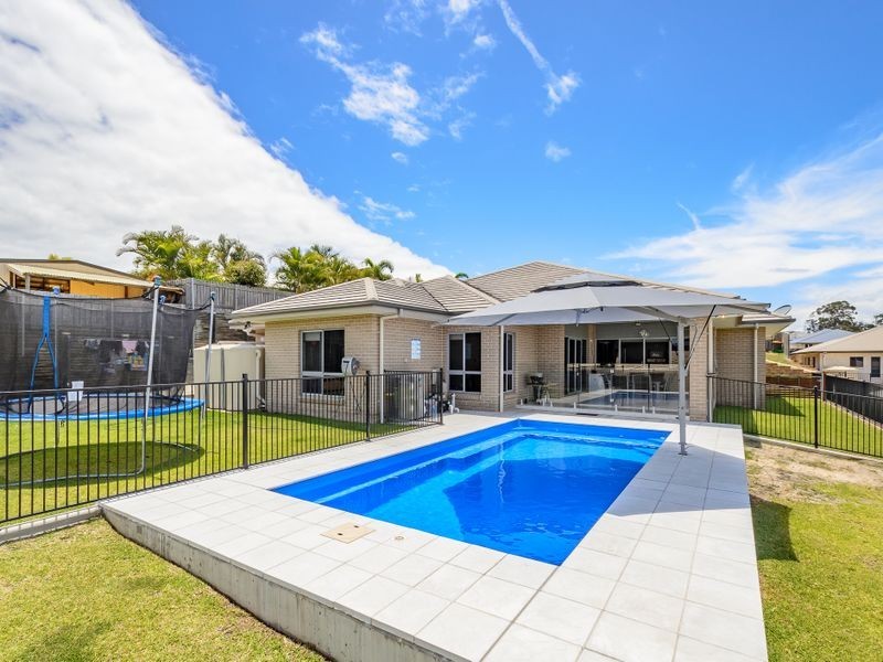 31 Dartmouth Close, Clinton QLD 4680