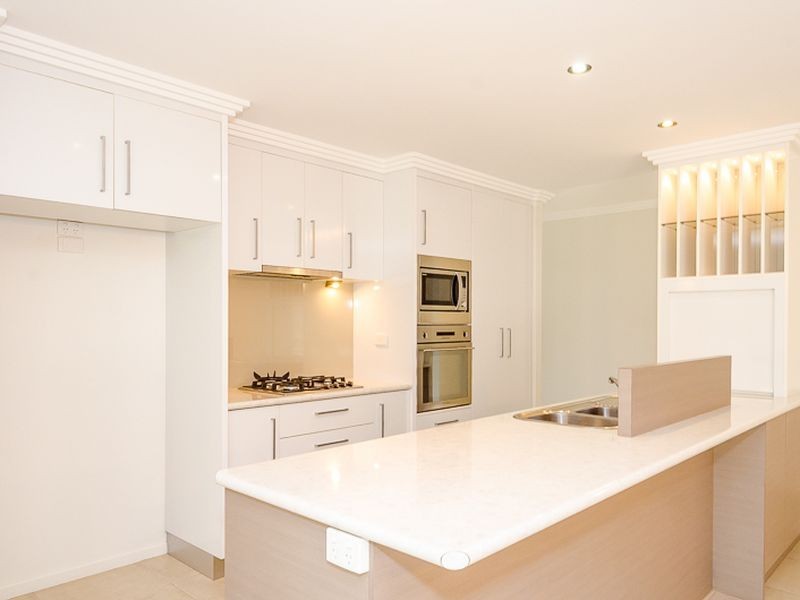 4 Lauren Court, South Gladstone QLD 4680