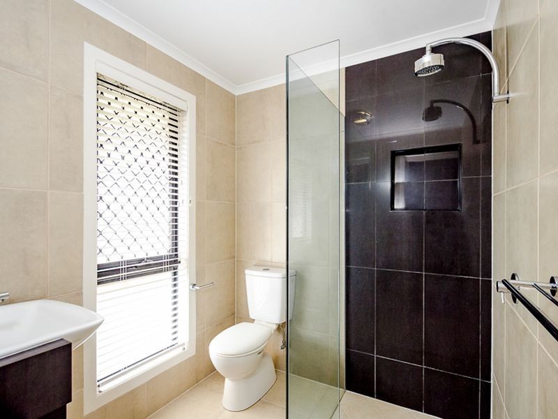 4 Lauren Court, South Gladstone QLD 4680