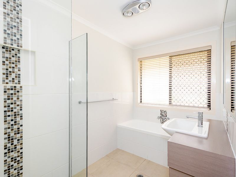 4 Lauren Court, South Gladstone QLD 4680