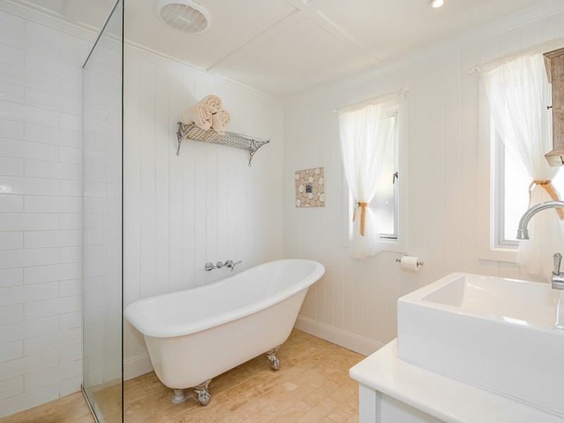 17 Scenery Street, West Gladstone QLD 4680