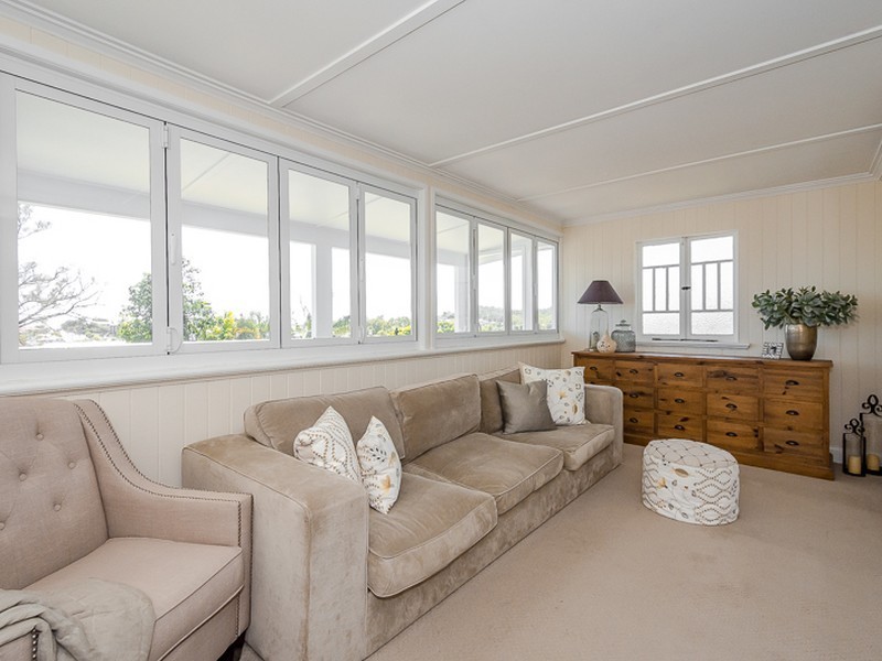 17 Scenery Street, West Gladstone QLD 4680